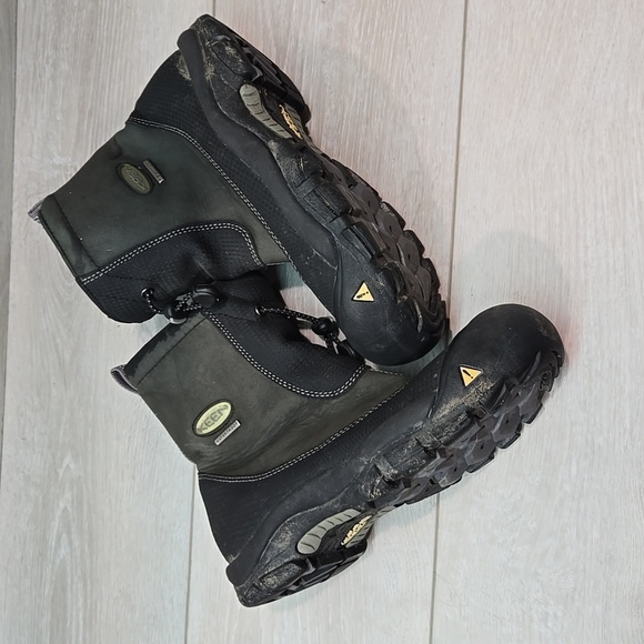 Keen Womens Vail Primaloft 200 gr insolation outsole Leather Boots shoes sz 6.5 - Picture 9 of 14